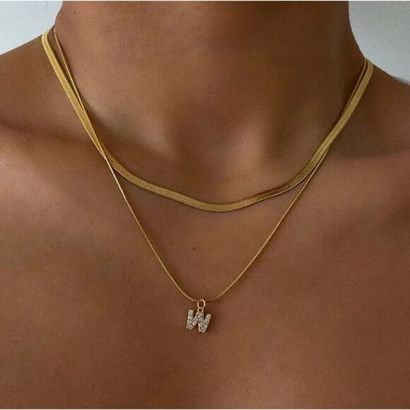 Double Layer Pendant Letter Necklace M in Gold Plated Stainless Steel - Picture 4 of 8